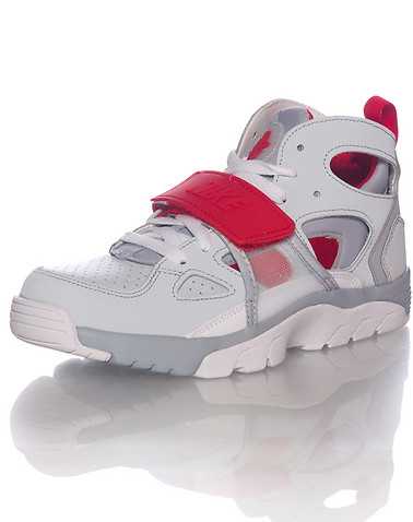 NIKE BOYS White Footwear / Sneakers