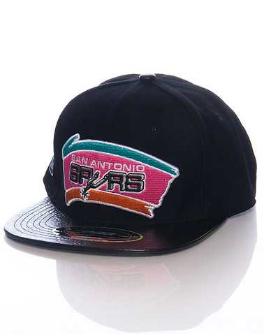 PRO STANDARD MENS Black Accessories / Caps Snapback One Size