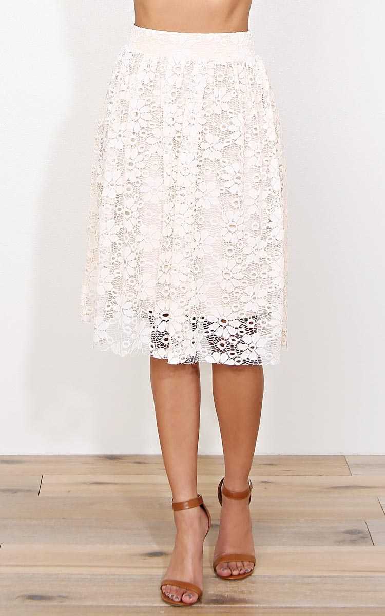 Daisy Field Woven Skirt - - in Size by Styles For Less