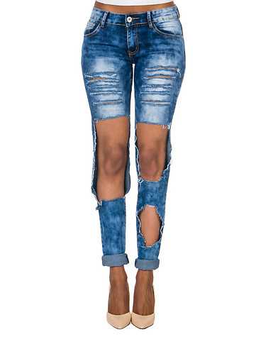 ESSENTIALS WOMENS Blue Clothing / Jeans 3/4