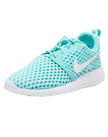 NIKE GIRLS Medium Green Footwear / Sneakers