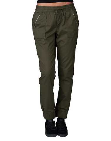 ESSENTIALS WOMENS Green Clothing / Bottoms