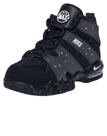 NIKE BOYS Black Footwear / Sneakers 2Y