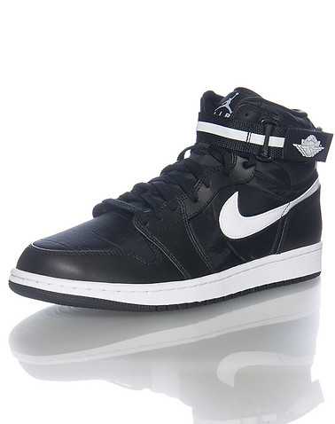 JORDAN MENS Black Footwear / Sneakers 9.5
