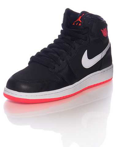 JORDAN GIRLS Black Footwear / Basketball 6Y