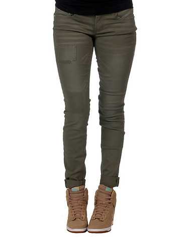 ESSENTIALS WOMENS Green Clothing / Bottoms