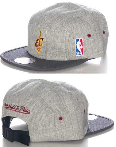 MITCHELL AND NESS MENS Grey Accessories / Caps Snapback One Size