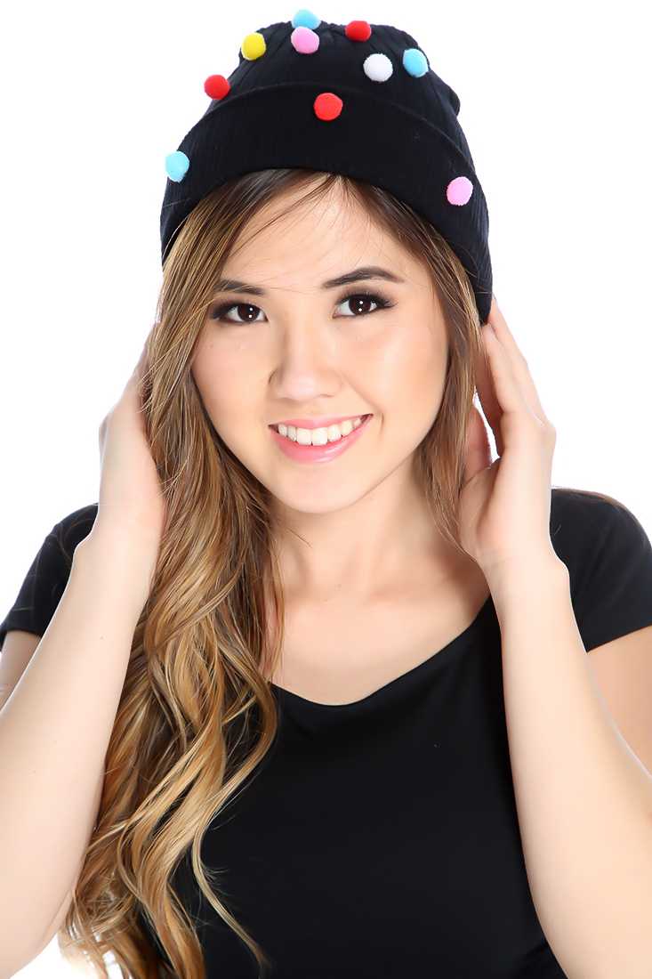 Black Attached Pom Pom Ribbed Beanie