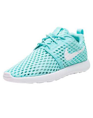NIKE GIRLS Medium Blue Footwear / Sneakers