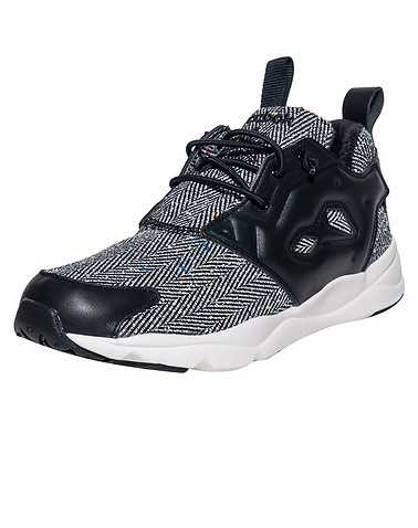 REEBOK WOMENS Black Footwear / Sneakers