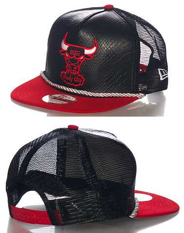 NEW ERA MENS Black Accessories / Caps Snapback M/L