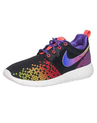 NIKE BOYS Black Footwear / Sneakers