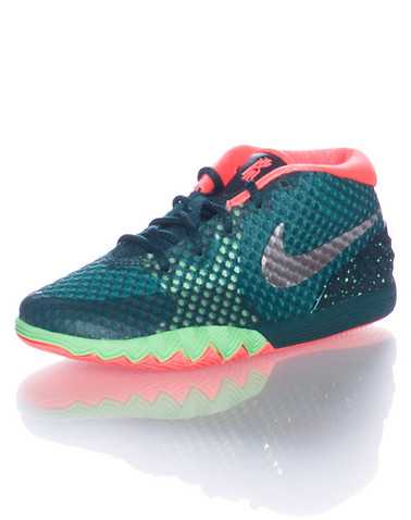 NIKE BOYS Green Footwear / Sneakers 4C