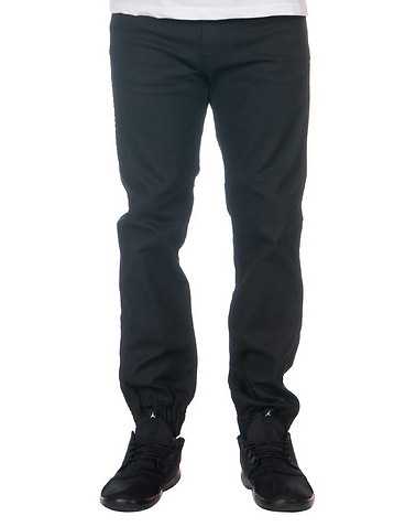 LEVIS MENS Black Clothing / Jeans