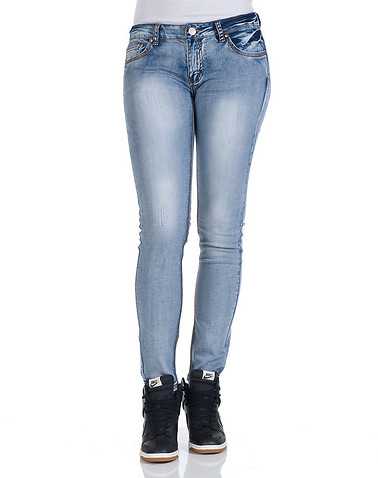 ESSENTIALS WOMENS Blue Clothing / Jeans 3/4