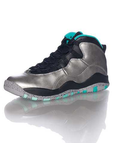 JORDAN BOYS Silver Footwear / Sneakers 4Y