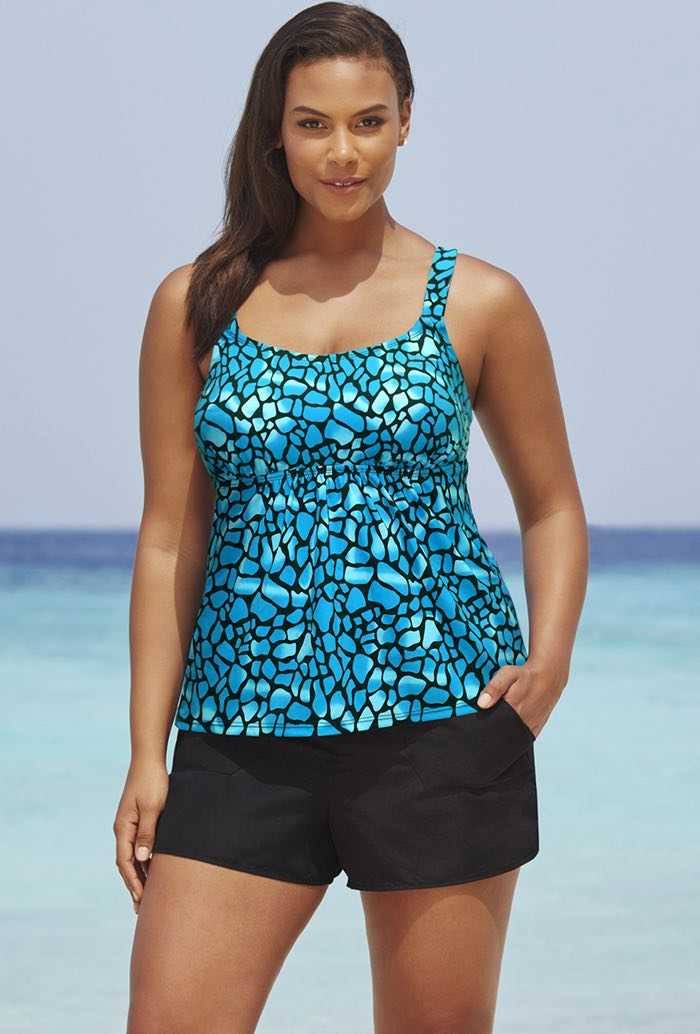 La Quinta Flared Cargo Shortini