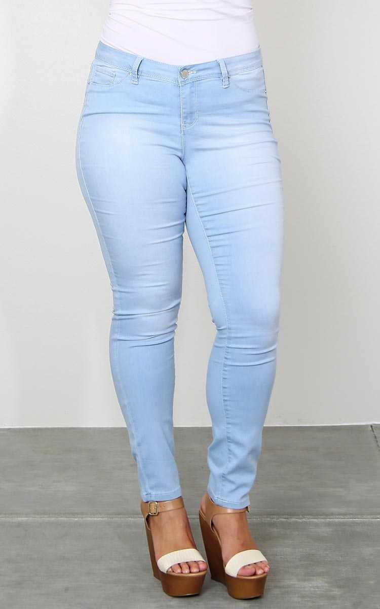 Plus Size YMI Light Wash Skinny Jeggings - Lt Wash in Size 15 by Styles For Less