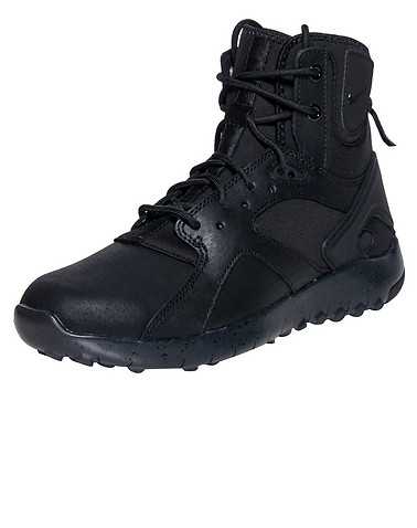 NIKE SPORTSWEAR WOMENS Black Footwear / Boots 6