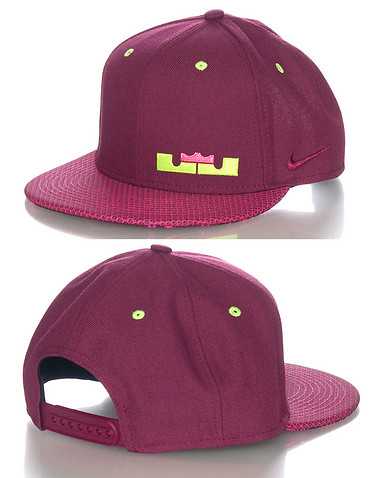 NIKE MENS Burgundy Accessories / Caps Snapback MISC
