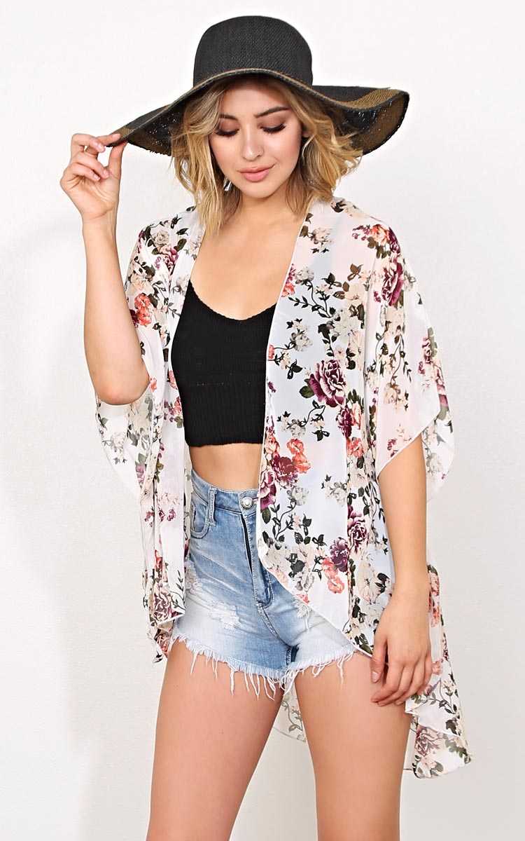Floral Mood Woven Wrap - - Plum in Size by Styles For Less