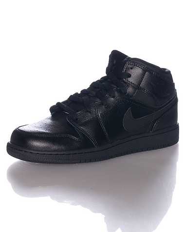 JORDAN BOYS Black Footwear / Sneakers 6Y