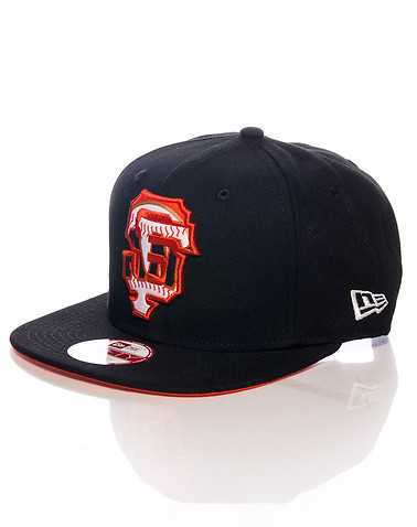 NEW ERA MENS Black Accessories / Caps Snapback One Size