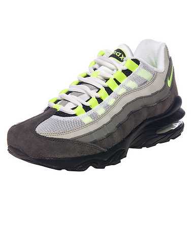 NIKE BOYS Grey Footwear / Sneakers 4.5Y
