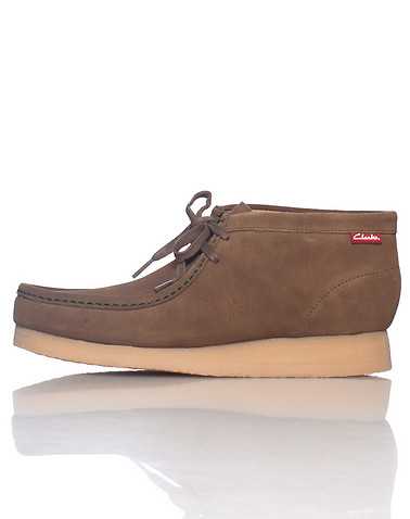 CLARKS MENS Brown Footwear / Casual 9