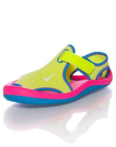 NIKE GIRLS Multi-Color Footwear / Sandals