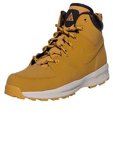 NIKE BOYS Beige-Khaki Footwear / Boots
