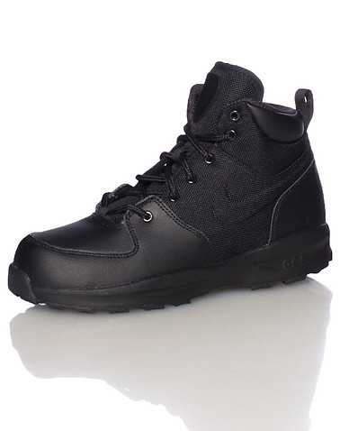 NIKE BOYS Black Footwear / Boots
