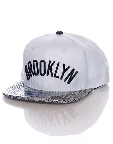 PRO STANDARD MENS White Accessories / Caps Snapback One Size