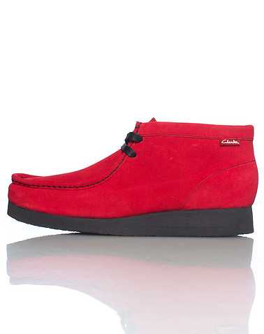 CLARKS MENS Red Footwear / Casual 8.5