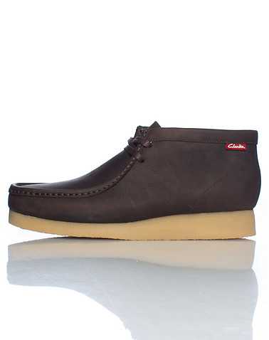 CLARKS MENS Brown Footwear / Casual 9.5