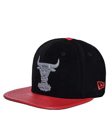 NEW ERA MENS Black Accessories / Caps Snapback ONES