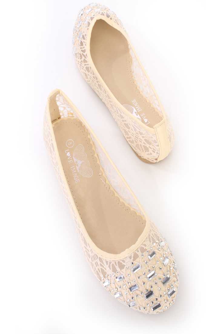 Beige Gemstone Closed Toe Ballet Flats Crochet