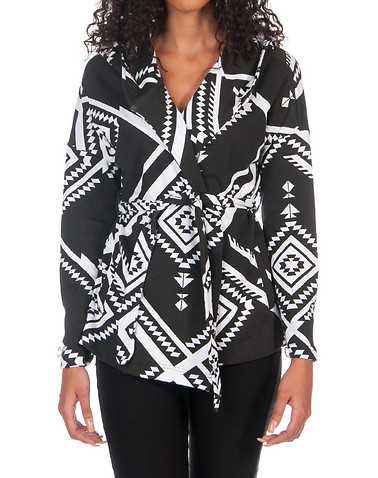 ESSENTIALS WOMENS White Clothing /ight Jackets