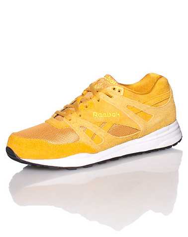 REEBOK MENS Yellow Footwear / Sneakers 10.5