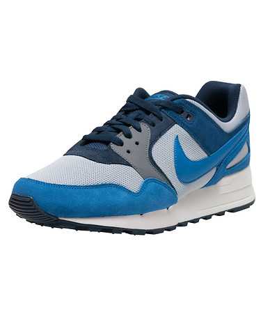 NIKE MENS Blue Footwear / Sneakers