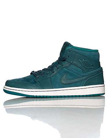 JORDAN MENS Medium Green Footwear / Sneakers 8.5