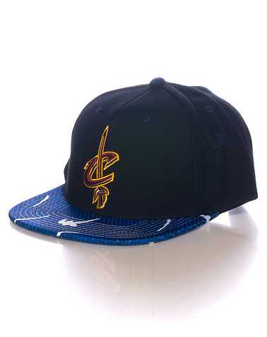 MITCHELL AND NESS MENS Black Accessories / Caps Snapback One Size
