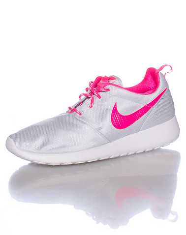 NIKE GIRLS Silver Footwear / Running 4.5Y