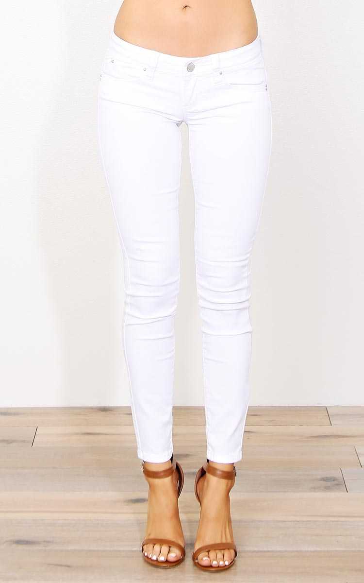 YMI Wanna Betta Butt White Twill Pants - White in Size 11 by Styles For Less