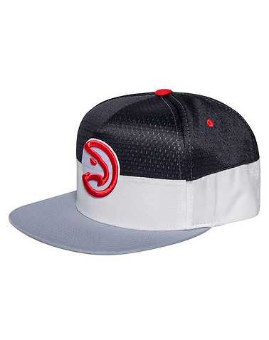MITCHELL AND NESS MENS Black Accessories / Caps Snapback One Size