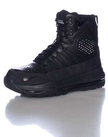 NIKE SPORTSWEAR MENS Black Footwear / Boots