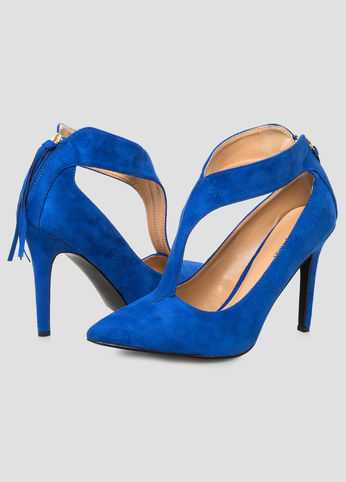 Cut-Out Tassel Back Pump - Wide Width