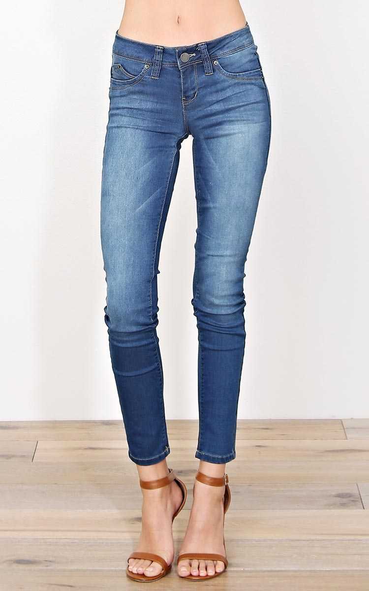YMI Wanna Betta Butt Medium Wash Jeggings - Med Wash in Size by Styles For Less