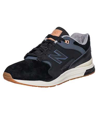 NEW BALANCE MENS Black Footwear / Sneakers