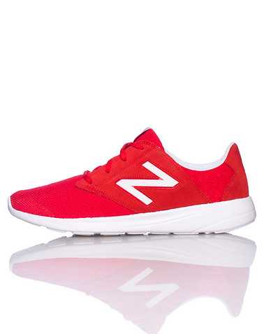NEW BALANCE MENS Red Footwear / Sneakers 9.5